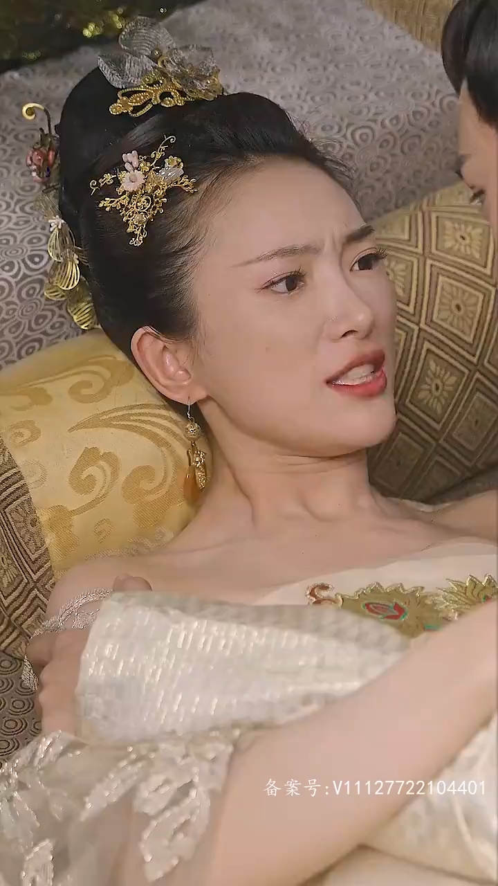 醉卧美人膝醒掌天下权第11集